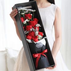 浪漫告白--卡罗拉红玫瑰11枝、白色小雏菊4枝 